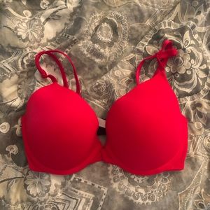 Red Bra never worn size 32d